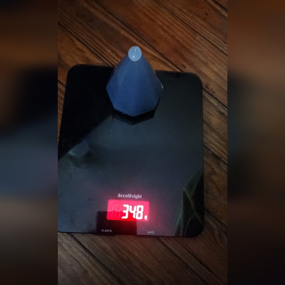 High Quality Carved Angelite Diamond With Stand. 348g - Picture 3 of 9